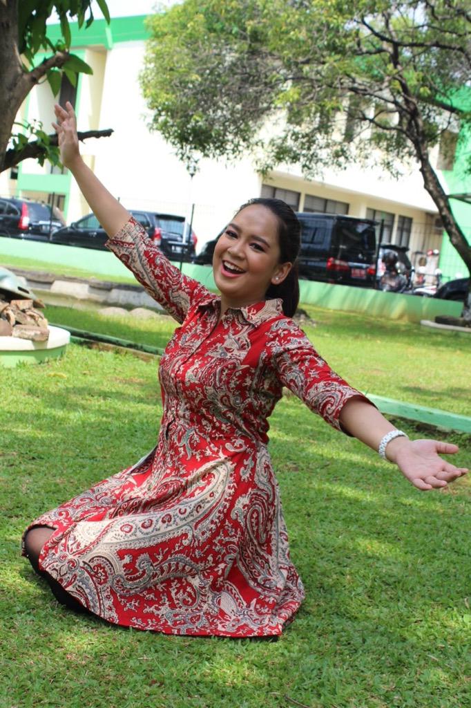 putra_iKartini's tweet photo. 22. Puteri Kezia Daisy Samantha #PPK15 http://t.co/OLwyVZUfZc