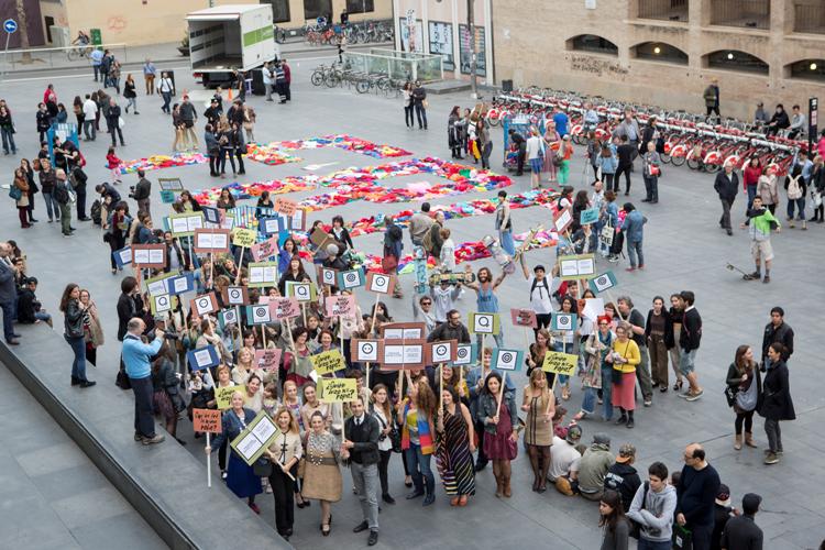 Humana Catalunya (@humana_cat) on Twitter photo Molt contents per haver contribuït a l'èxit del #FashionRevolutionDay amb <a href="/modasosbcn/">Moda Sostenible BCN</a> <a href="/Fash_RevBCN/">FashionRevolutionBCN</a> Molt contents per haver contribuït a l'èxit del #FashionRevolutionDay amb <a href="/modasosbcn/">Moda Sostenible BCN</a> <a href="/Fash_RevBCN/">FashionRevolutionBCN</a>