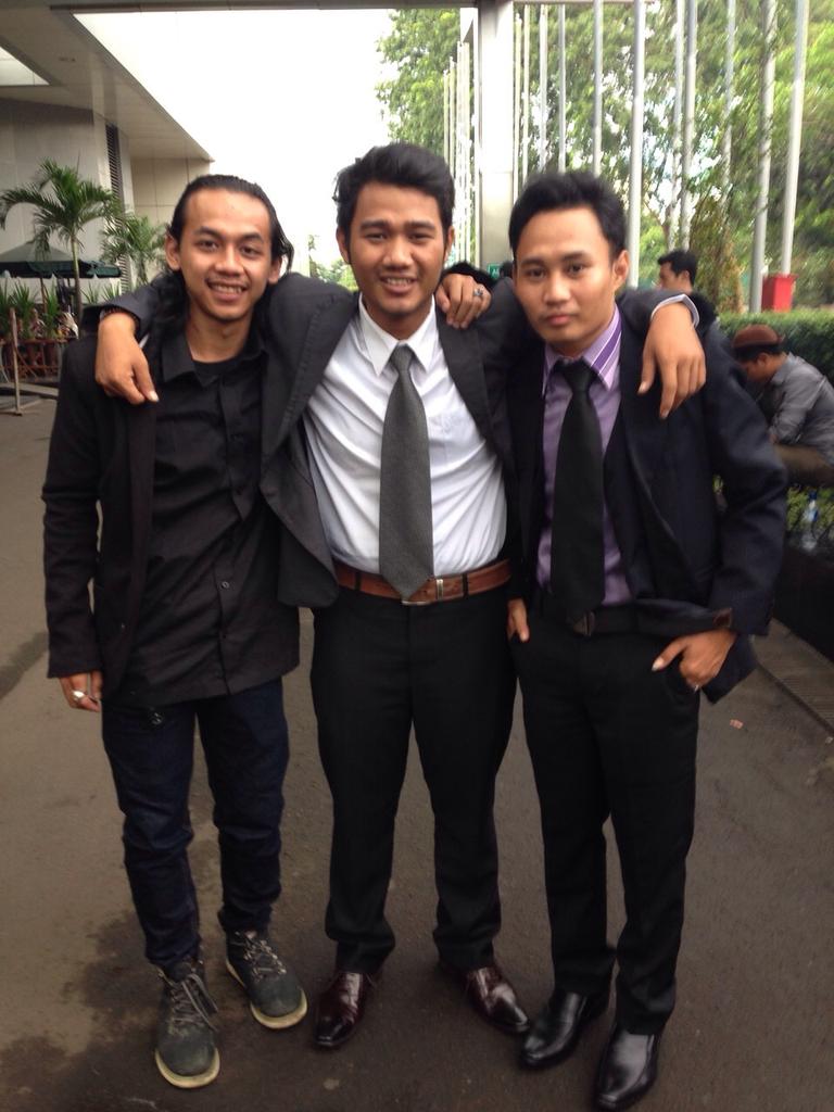 Untung_Apriyan's tweet photo. @aangsyarif @AbduuuL_ http://t.co/nAL8Y8PviU