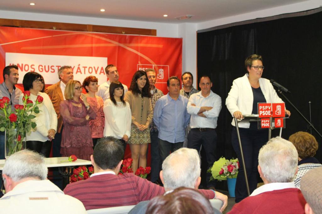 psoeyatova's tweet photo. Gracias Gracias y Gracias a todos por hacer de la presentación de la candidatura el inicio del cambio #NosgustaYatova http://t.co/ZuMG0LpNJ1