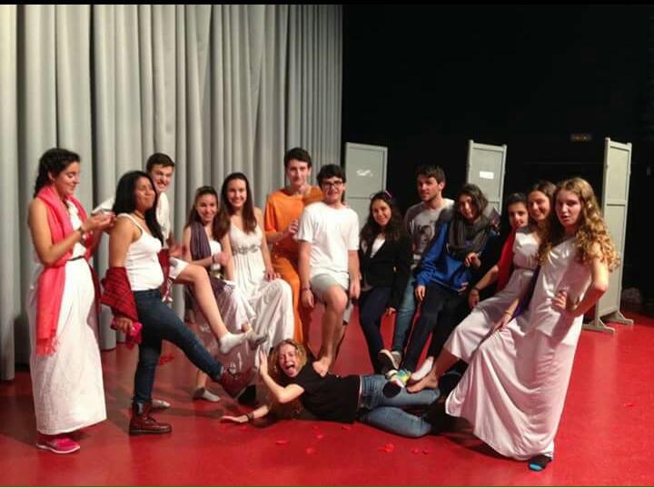 TEATRO_ENFU's tweet photo. CLASE OPRESORA, CLASE OPRIMIDA👊 http://t.co/Ozz1zeq3Nx
