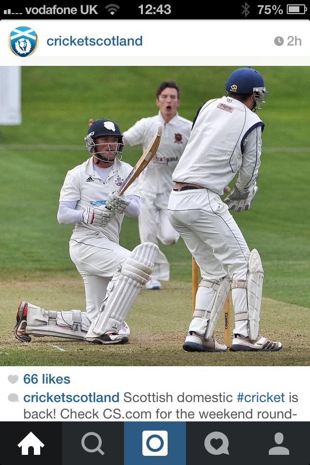cmacleod9's tweet photo. Quite a cool pic of the hammer and I on Saturday. Shame about the result tho @HeriotsCricket #coyn #longseason http://t.co/lbITVdaRWw