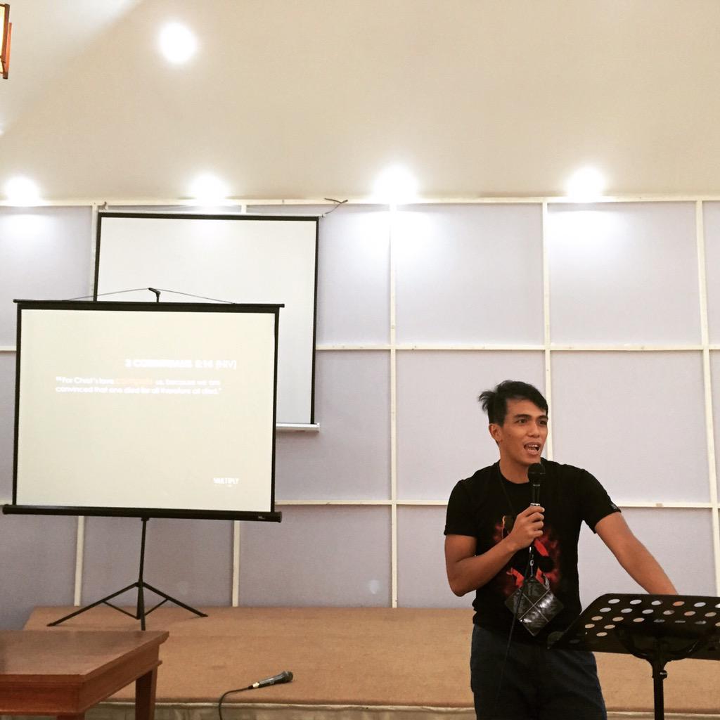 teejsosa's tweet photo. Attended such a passion-filled, and spirit-filled Campus Movement workshop led by Kuya @RobCahilog! #Multiply2015 http://t.co/TRY19judQR