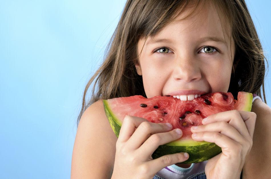 yowoto's tweet photo. 5 #fruits to keep kids cool this #summer! http://t.co/XbH2XJKwiv
#health #food #body #heat #nutrients #season #cool http://t.co/HeLaAUKOOX