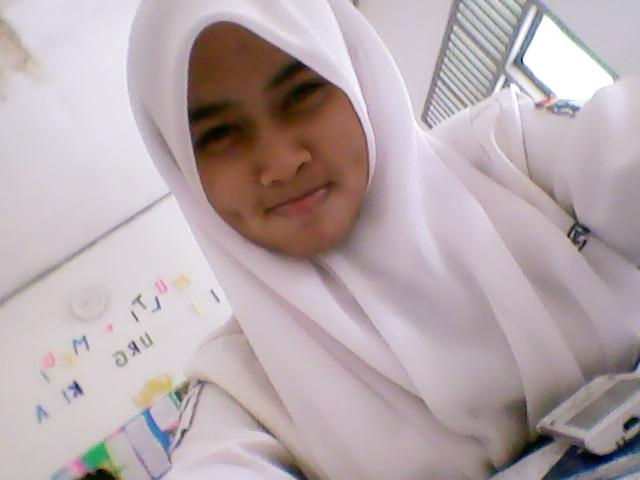 PipitThyraychal's tweet photo. tadi :) http://t.co/RjZx0Pdjfj