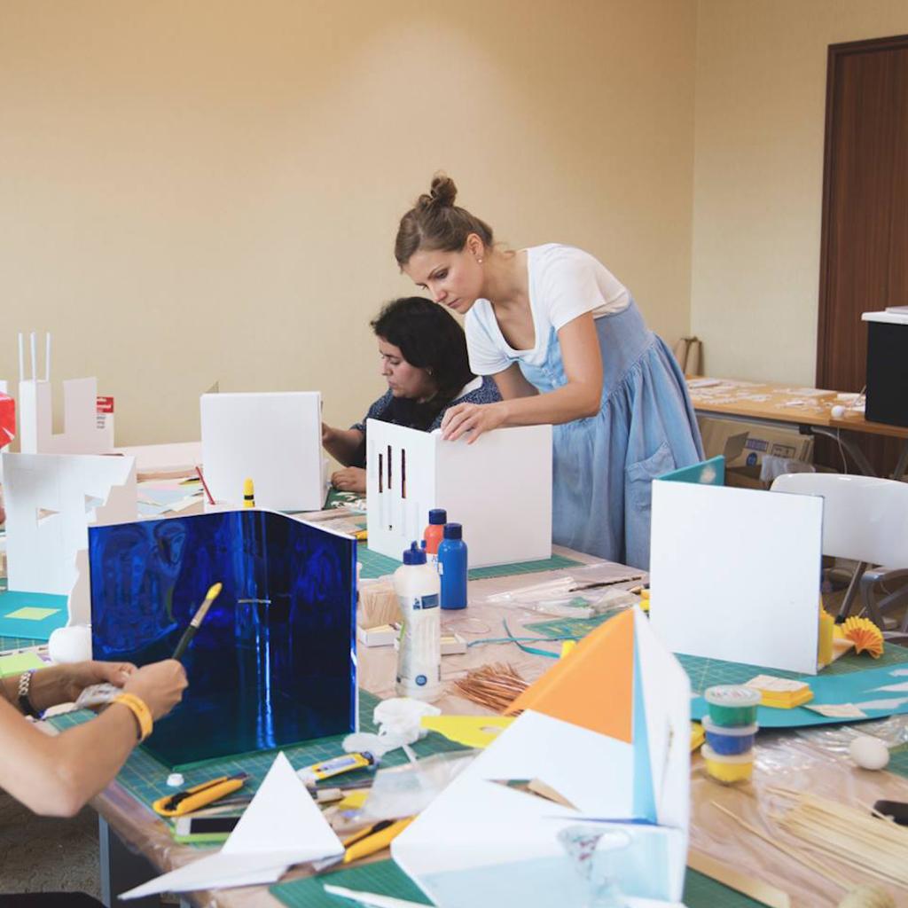 INGcreatives's tweet photo. ING Conference attendees creating their dream space in Janine Rewell’s ‘My Space’ workshop. #ING2015 http://t.co/QALnRcqrb6
