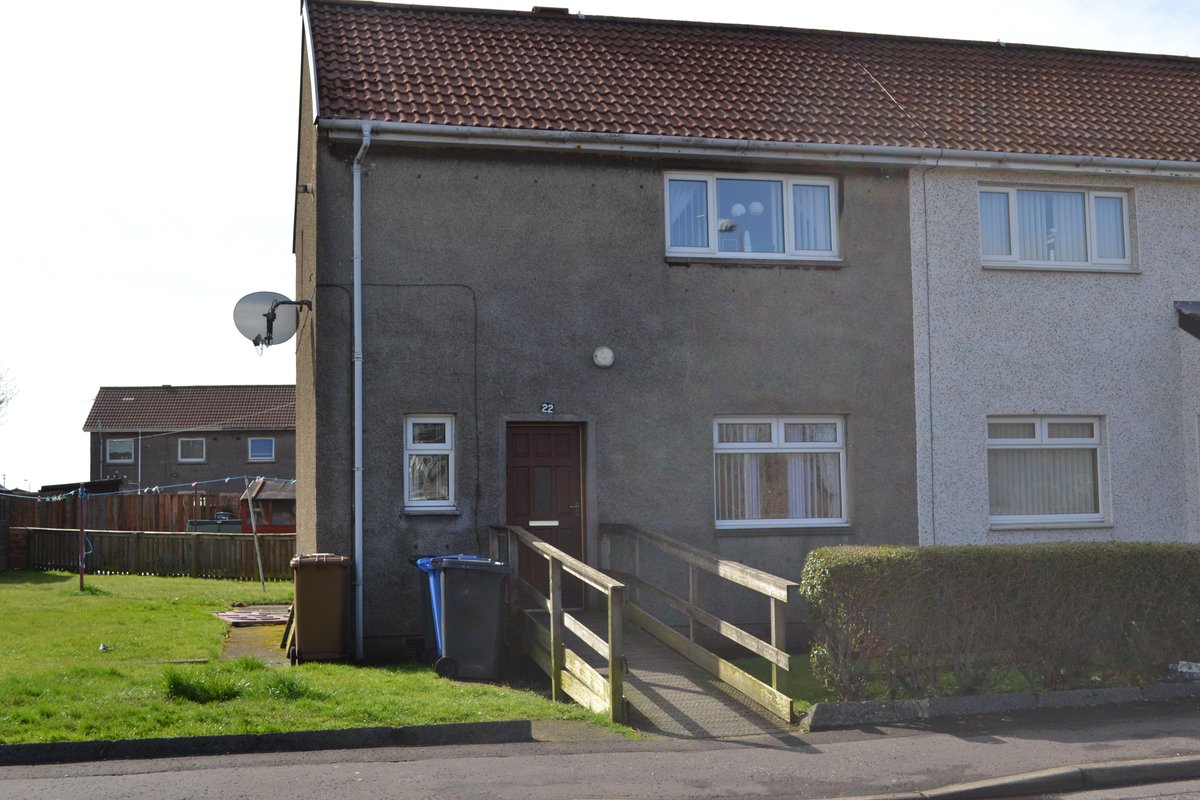 22 George Street, Stevenston. Semi Detached Villa, 2 dble bdrms. Gardens to front side &amp; rear.DG,GCH. FP £65,000