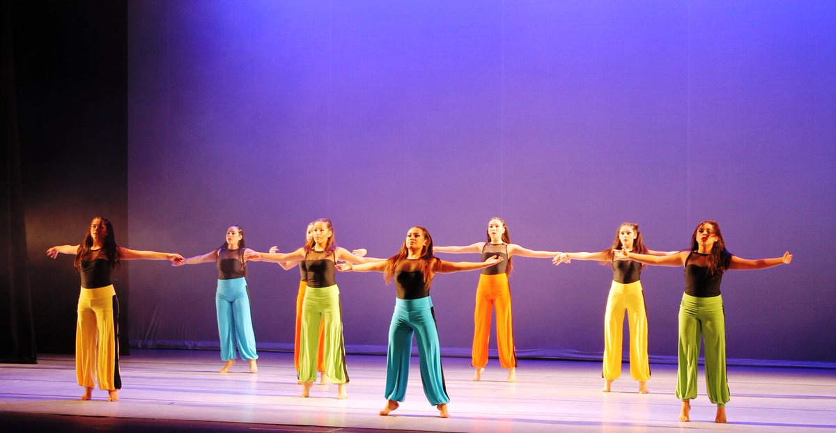 culturas_maule's tweet photo. Gala Regional de la Danza - Maule 2015. @consejocultura http://t.co/PHHKV2dcKW