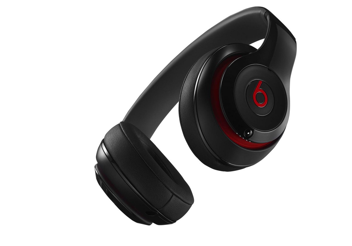 The_BestRH's tweet photo. I'm sure you like music, but you maybe unsure of how to pick the best headphones just for you. http://t.co/mazSPW0rky http://t.co/Tm7BjJ72Iq