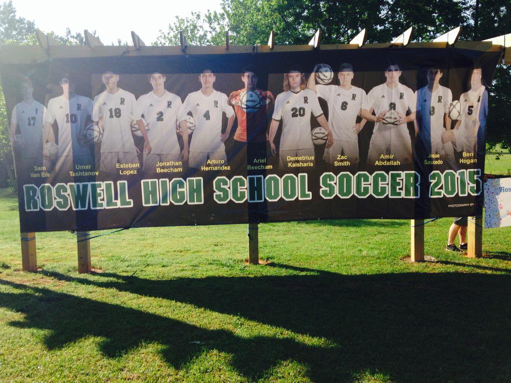 Jerome_Huff6125's tweet photo. It's official. RHS's boys soccer team ranked #1 in state going into state playoffs this week! @Supt_Avossa http://t.co/LRaE9Jk0zR