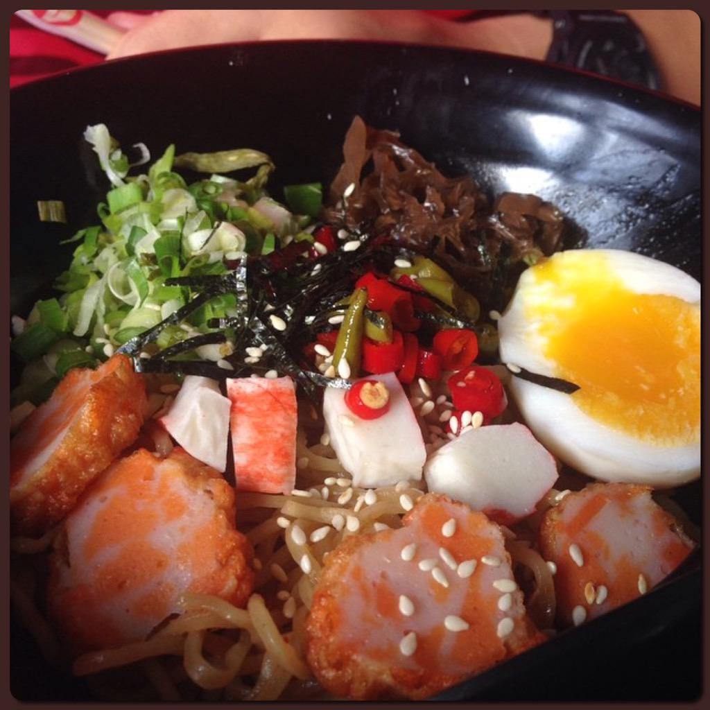 Takumi_FastFood's tweet photo. Yuk coba Ramen"Telanjang"Pedas andalan Takumi. Spicy Naked Ramen.. Get ready to be naked?! http://t.co/1IlVqphZkj