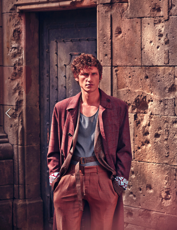 MrPaulIsaac's tweet photo. The gorgeous #RochBarbot in the new FT @htsi #casting #Paulisaac  @MrPaulIsaac @Elite_London http://t.co/H7Cmq33m4l http://t.co/lLIsoQnar4