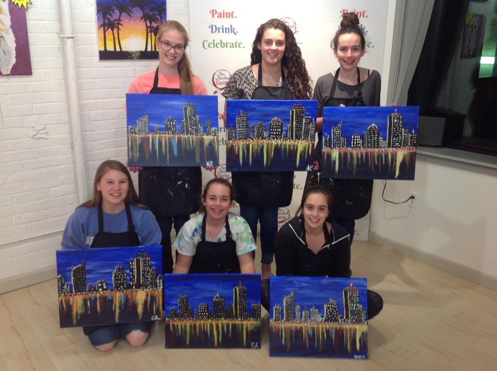 parchedpainter's tweet photo. Boston Night Cityscape! #Boston #paintnight #girlsnightout #girlsnight #BirthdayGirl #birthday #Walpole #fun #paint http://t.co/hFcWQjW1AL