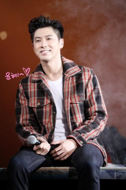 loveyh26's tweet photo. [HQ] 150426 오빠.. ｡ﾟ(ﾟ´Д｀ﾟ)ﾟ｡ No.1 이케맨 ＼(*T▽T*)／

#Toho10Years (as tag) http://t.co/R2DCg6od2W