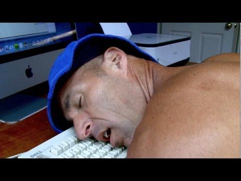 MKMMASteveWhite's tweet photo. How To Sleep Better http://t.co/4HrkMx7PN7 #staged http://t.co/UA0Y4SN92j