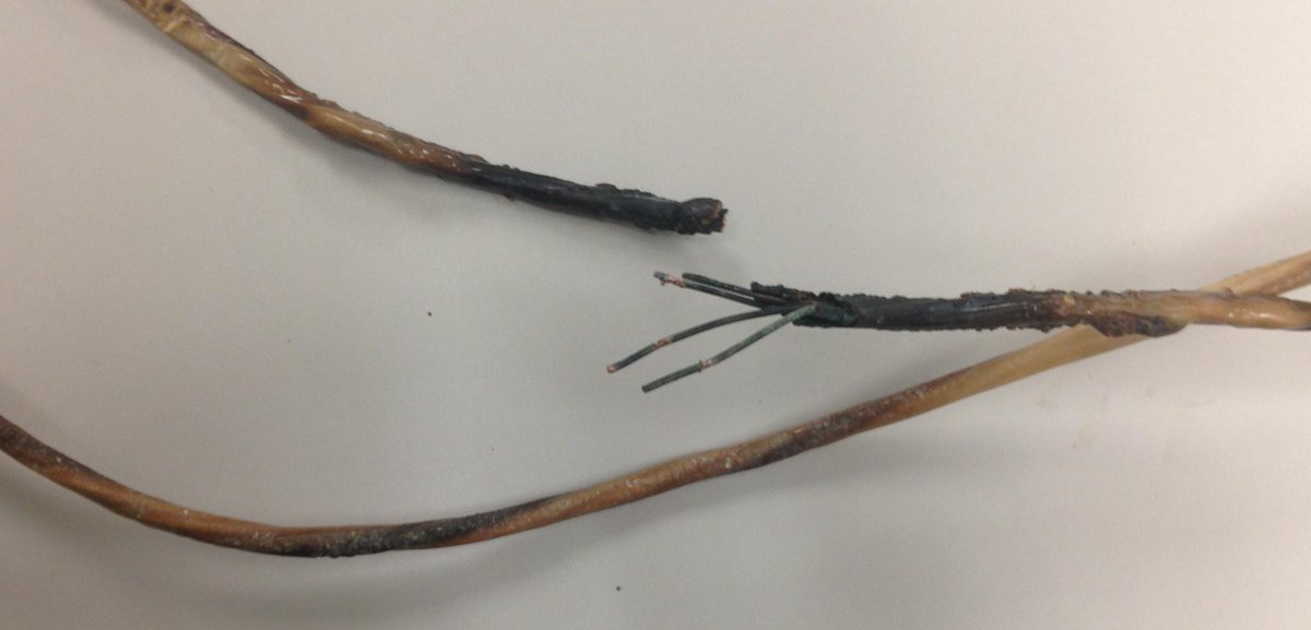 Adams_Electric's tweet photo. Example of a wire melting down due to an electrical circuit being overloaded. This can possibly start a fire. http://t.co/2oTx0TOCNl