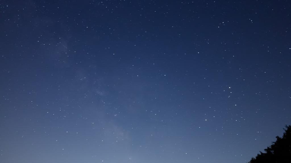 yabucamera's tweet photo. 夏の大三角形と天の川

#ファインダー越しの私の世界 
#写真好きな人と繋がりたい 
#星 http://t.co/cIDgqybYSq
