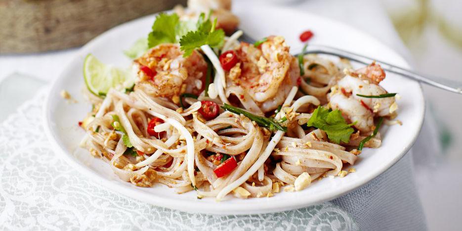 Prepare a plump prawn pad Thai in under 30 minutes: bbcgoodfood.com/recipes/perfec…