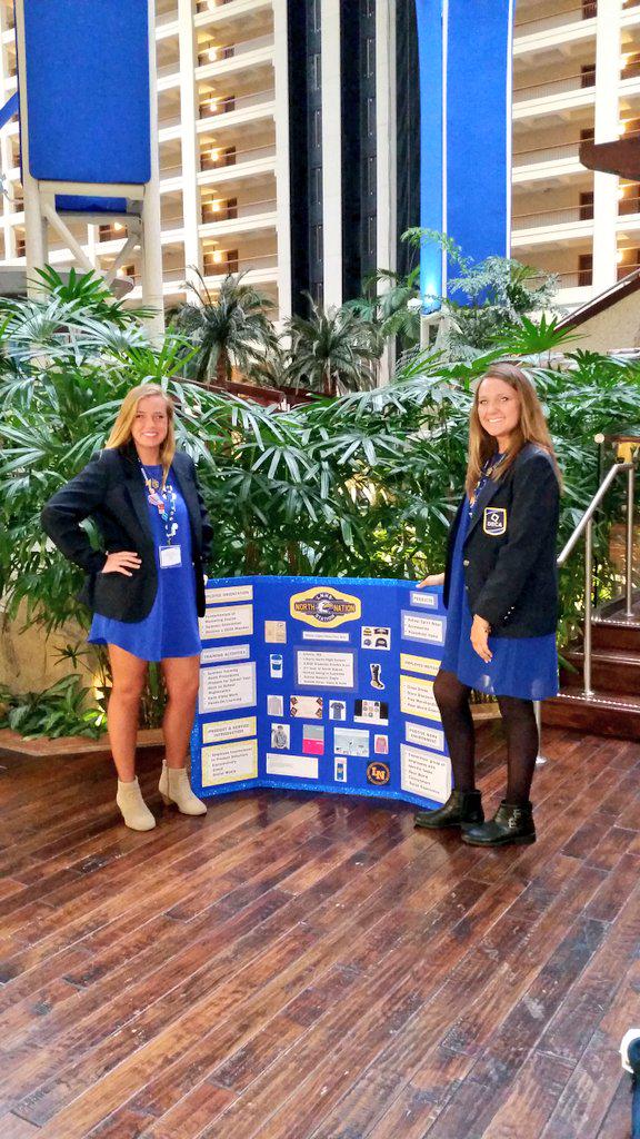 LNDECA's tweet photo. Could these two be more photogenic?! #IamDECA #beDECAEpic #VectorLovesDECA #DECAICDC2015 #DECAICDC #DECAdivas http://t.co/9AZCZoHpmt