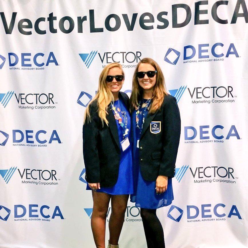 LNDECA's tweet photo. Could these two be more photogenic?! #IamDECA #beDECAEpic #VectorLovesDECA #DECAICDC2015 #DECAICDC #DECAdivas http://t.co/9AZCZoHpmt