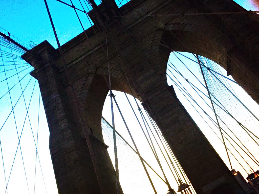 placejillian's tweet photo. @katrena_spanish yo caminé en el Puente de Brooklyn y saqué fotos http://t.co/Wh2grlTRUO