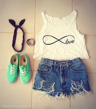 TodoModaEs's tweet photo. Cualquier conjunto con Vans es amor. http://t.co/Lk661c0QWG