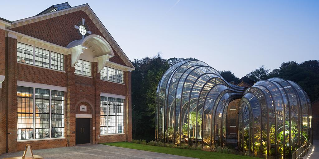 BombaySapphire's tweet photo. Escape the city and visit our award-winning distillery @homeofbombay: http://t.co/ynEN2byEdc #BombayDistillery http://t.co/S5du2KsldZ