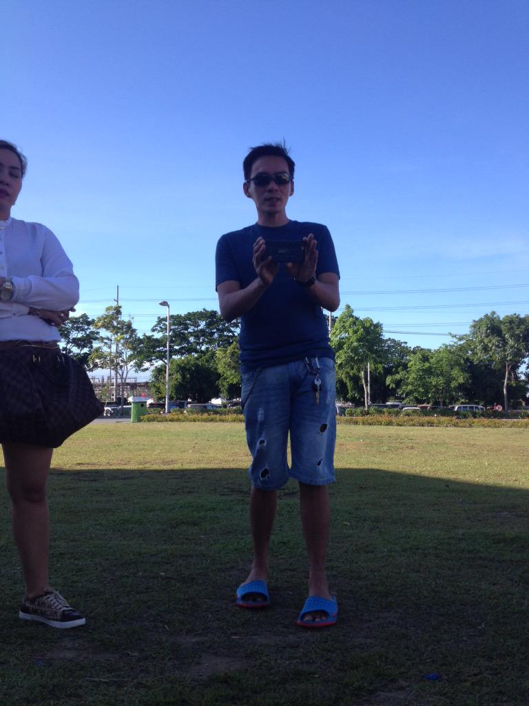 AngeloRoxas22's tweet photo. Stolen @JaniceDRoxas1 http://t.co/E8Mx49szs6