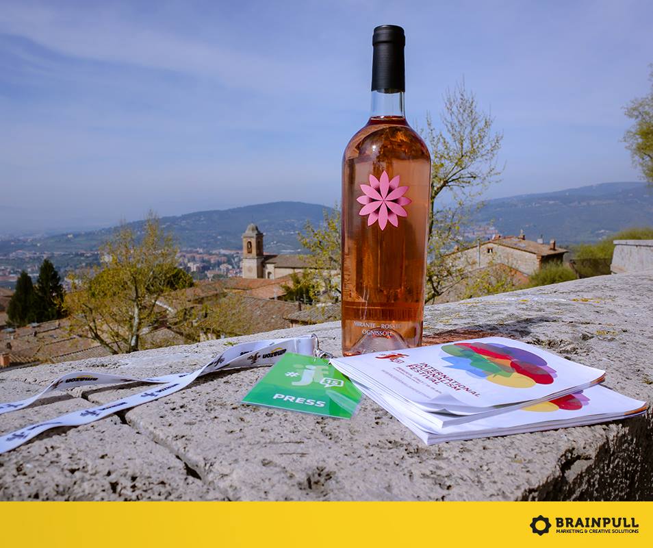 Brainpull's tweet photo. #Ognissole #Mirante per la nostra trasferta a #Perugia :) #Brainpull #vini #FeudidiSanGregorio http://t.co/WBKhmdKf00