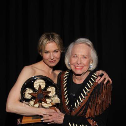 A belated Happy Birthday to my dear darling pen pal Renee Zellweger. Sending love and kisses!! 