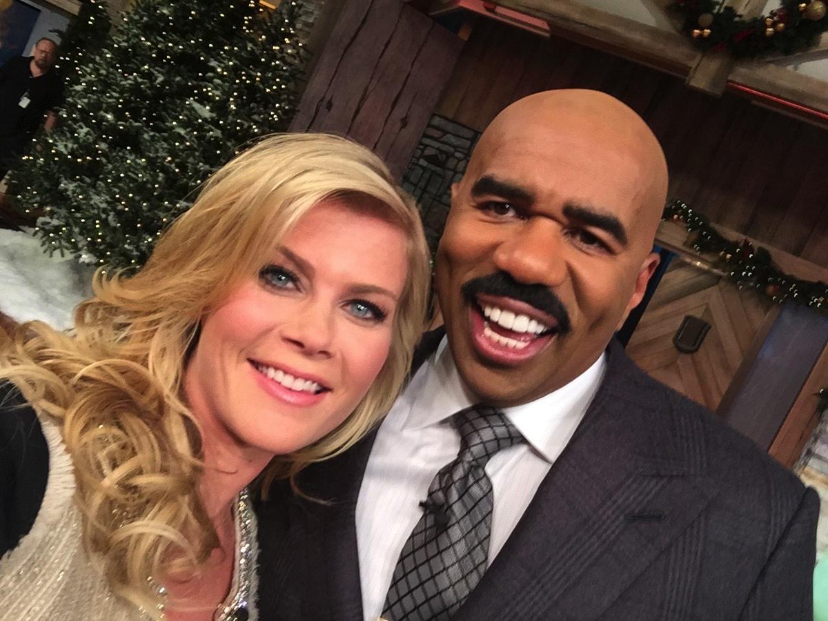 Ali_Sweeney's tweet photo. Congrats to @IamSteveHarvey for 500 fantastic episodes! can’t wait for more. XO #SteveHarvey500 http://t.co/43tmwZVOSn