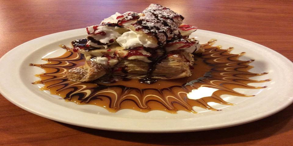 AAA_Travel's tweet photo. Be sure to try the signature banana pastry @ #MidtownCafe! @VisitSheridan #WY #foodie - #AAAInspector 29 http://t.co/pR2YyraTYL