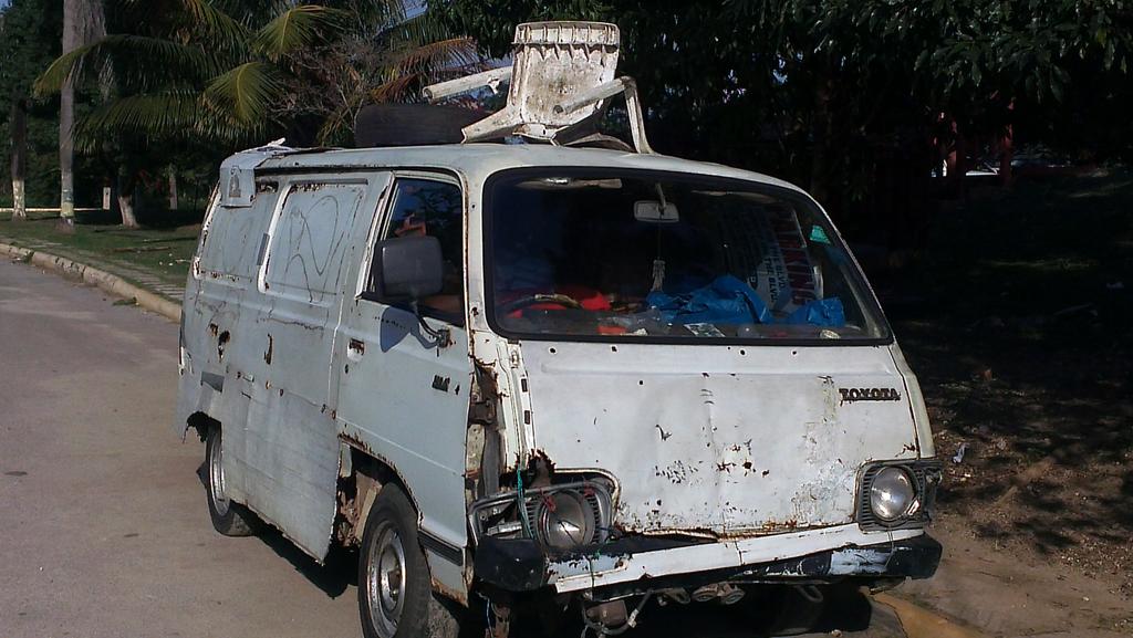 WebWeaversUK's tweet photo. I suppose @afcbournemouth  will be looking for a new team bus now they're #PremierLeague @Bournemouthecho http://t.co/nCnJjsCw7i