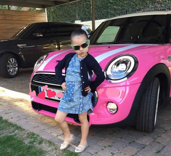 anjodrodriguez's tweet photo. Sobrinhos hermosos de @danielaysalome y @JESICASTERLING 😍🎀👼🚗  #Dulce e #Maxi http://t.co/MXsQ4CWC5F