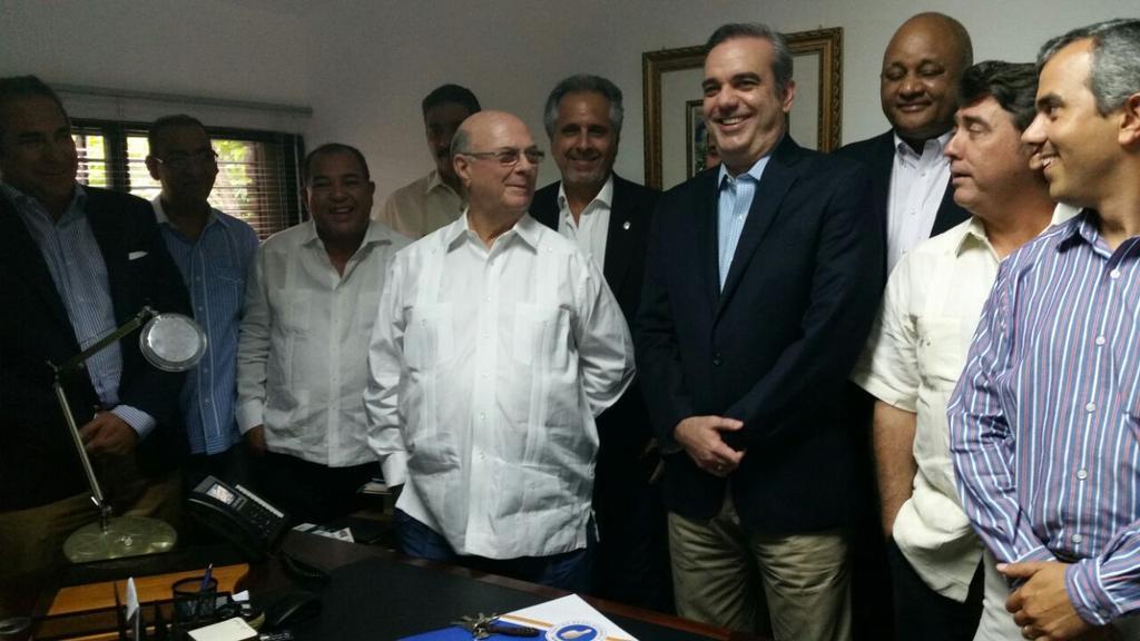 super7fm's tweet photo. Mejía reconoce el triunfo de Abinader y se declara soldado del PRM y de la democracia http://t.co/jdXwTCJeVk http://t.co/GoDq68DCBo