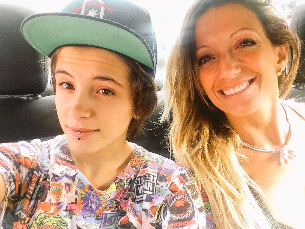 1335Carolina's tweet photo. "@ValenEtchegoye2: Mamu 😍 http://t.co/zIF9rOzdF1" <3<3