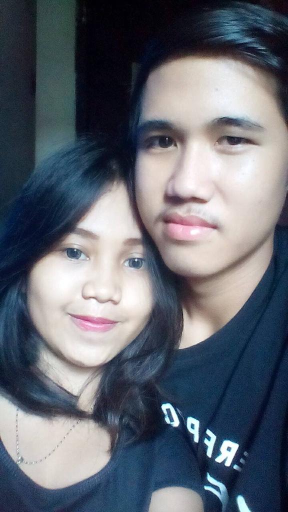 poncotirta's tweet photo. @icusssssL 💏❤ http://t.co/Ai8g5NWHSX