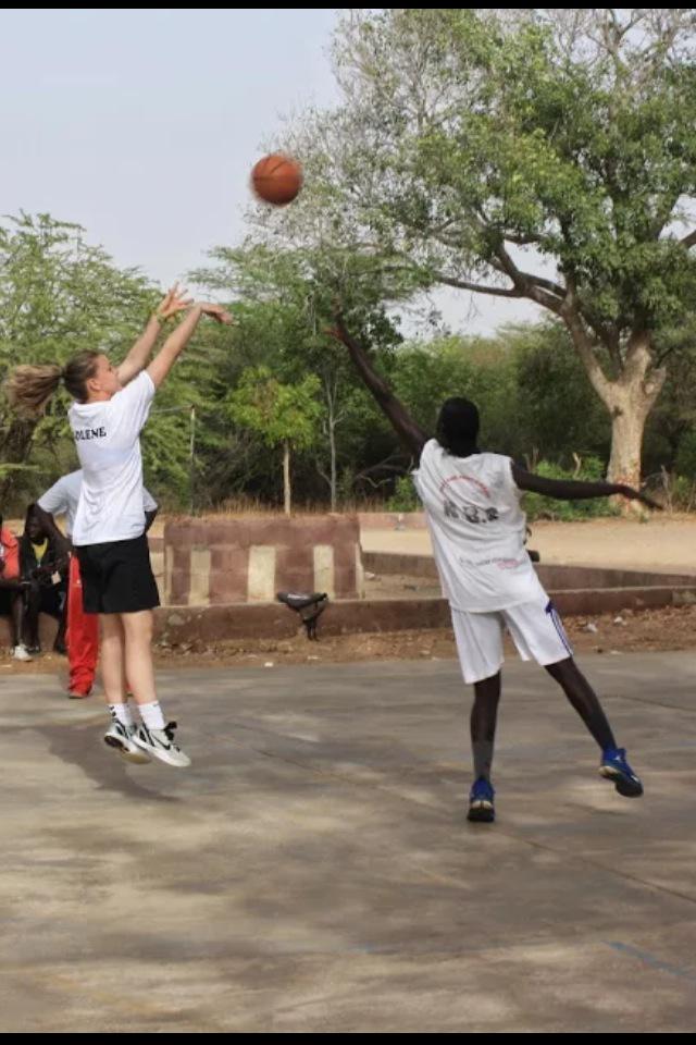 SosoBingg's tweet photo. New pp, basketball, nianing, Amy. http://t.co/qdo0Umd8sS