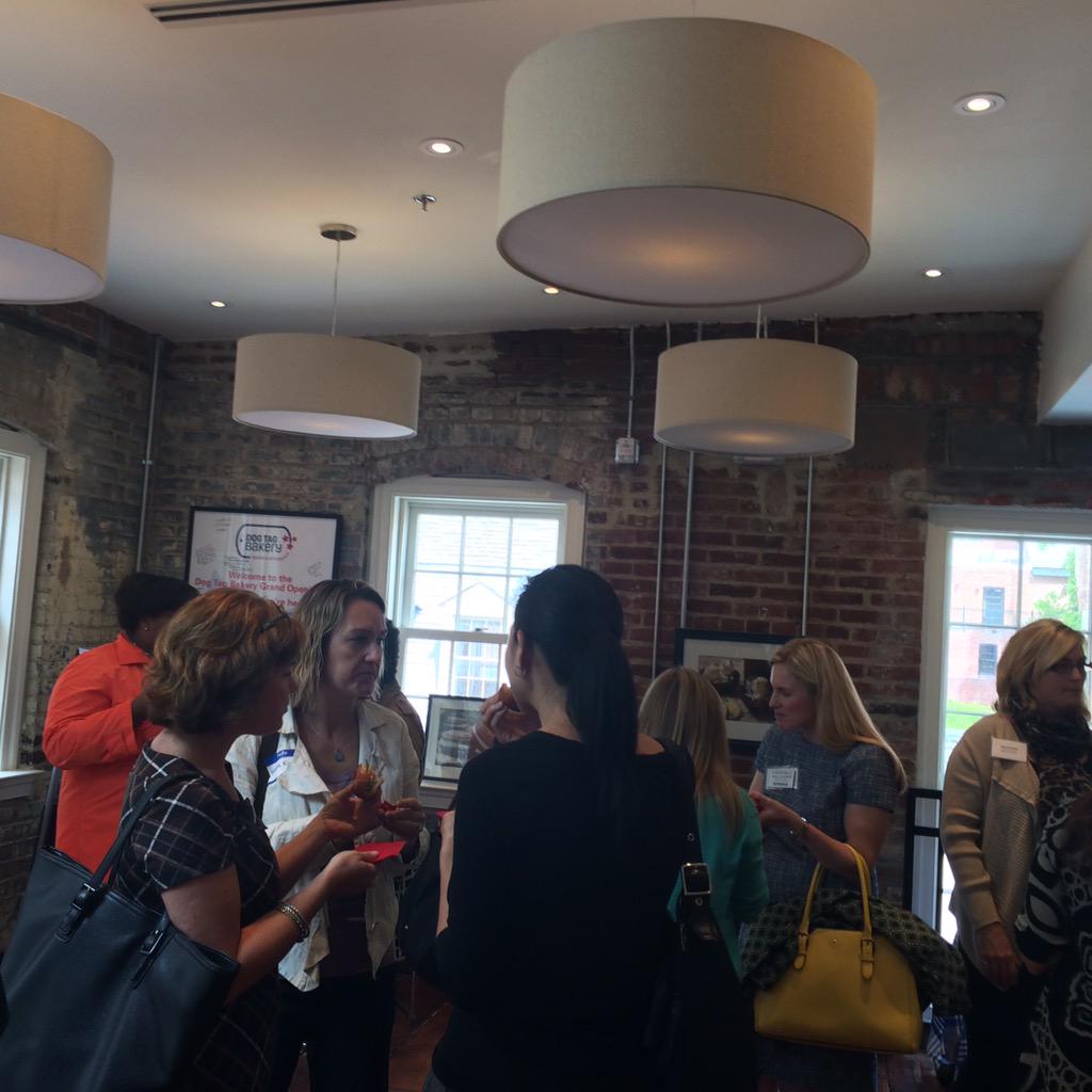 BlueStarFamily's tweet photo. Lunch and networking with delicious @DogTagBakery snacks! #BSFNetworksLive #BakingADifference http://t.co/6T7P3wsTAA