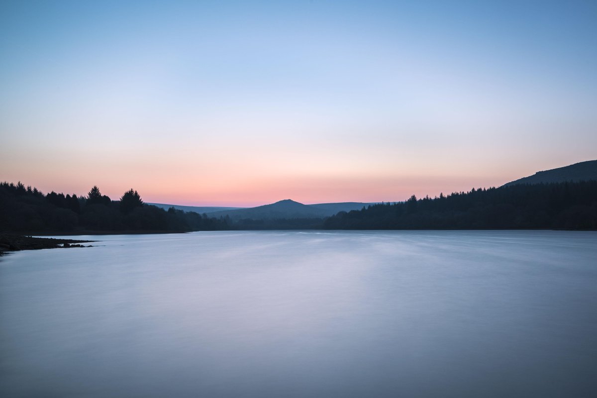 I confess: I don't like cloudless dawns but beggars cant b choosers! #burratorreservoir #Dartmoor #photography