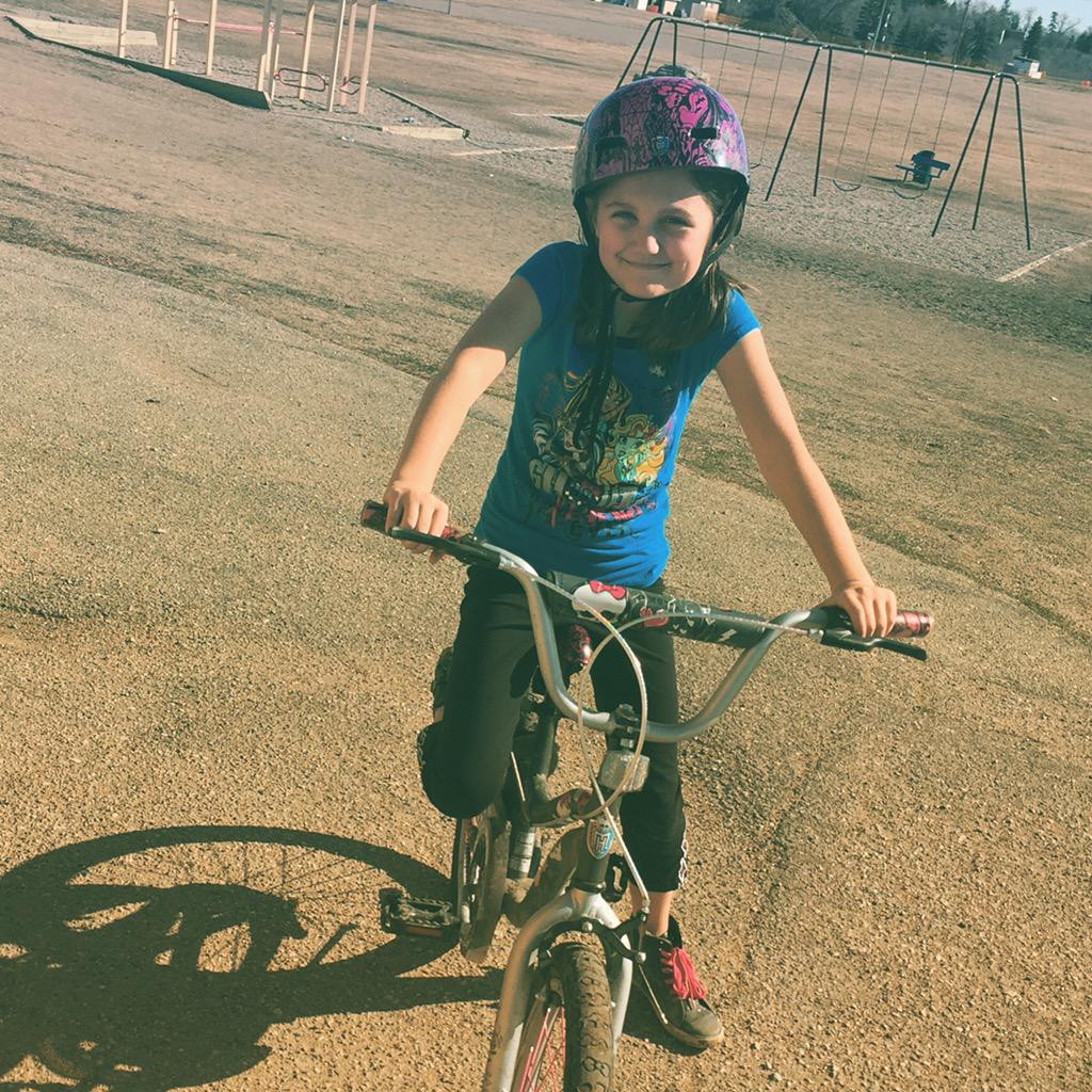 SilverFoxy1982's tweet image. #First2Spring