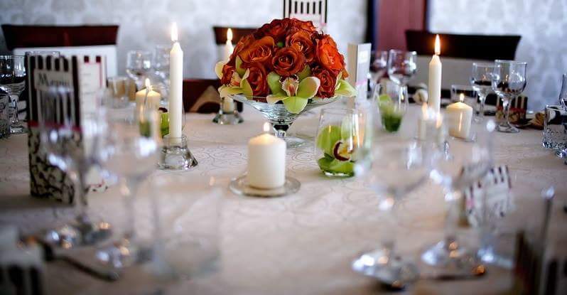 LoveMarriageRO's tweet photo. Candle light dinner...Pentru cei romantici!☺ http://t.co/6V0tif5CCV