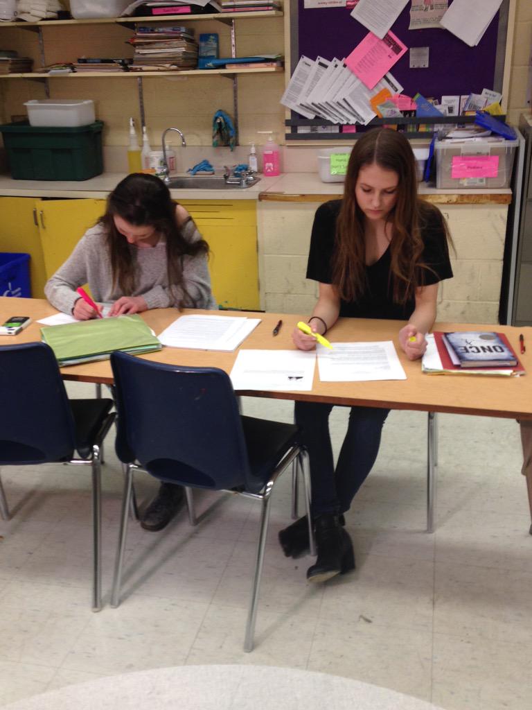 MediaStevens's tweet photo. 13 yr old girls take Toronto Police to task about carding @stopcarding tonight on @globalnewsto http://t.co/DNLSV789DI
