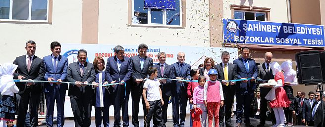 Şahinbey´de Bozoklar Sosyal Tesisi Açıldı
sahinbey.bel.tr/tr/haber/1/365…