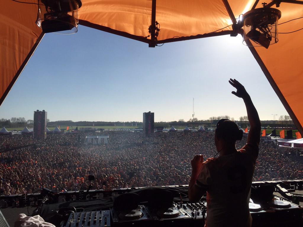 wildstylez's tweet image. Thanks Slam!koningsdag &amp;lt;3 that was one hell of a party once again!! #Koningsdag #slamfm