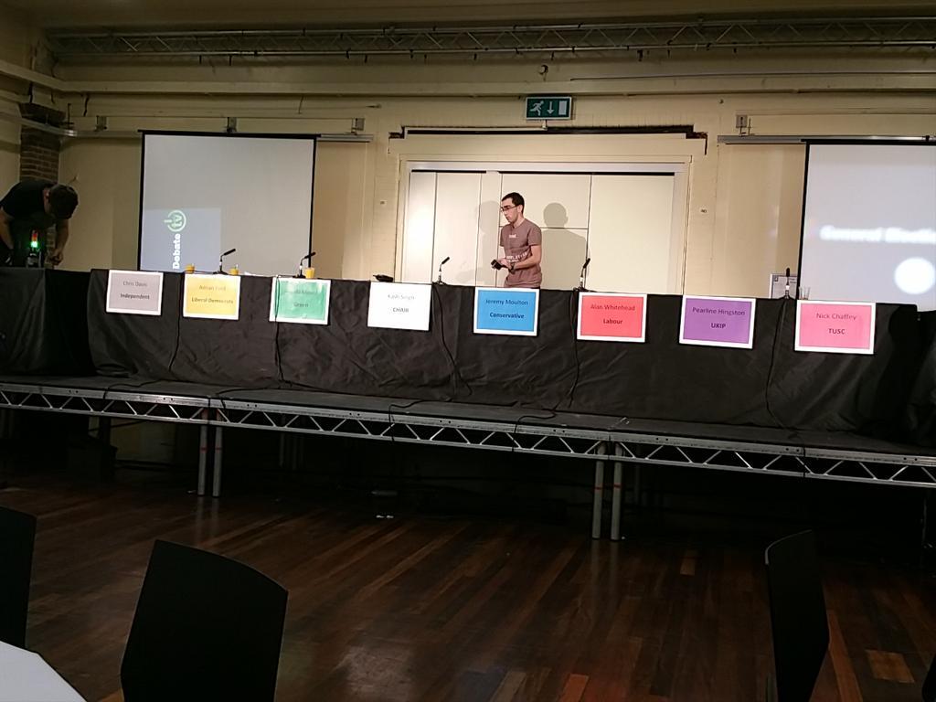GhanasSon's tweet photo. The Issues - The Policies - This United Kingdom - This General Election. #stageisset #testhustings #votesoton2015 http://t.co/Hn4t4d5GJp