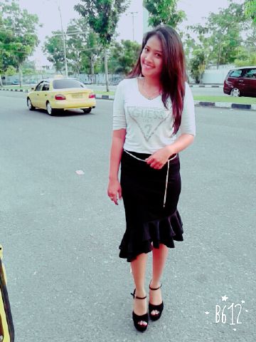 sintyado's tweet photo. Pergi pagi pulang pagi hanya utk mencari rejeki buat si buah hati:* *big hug sayang http://t.co/Lr4Z5XIAM0