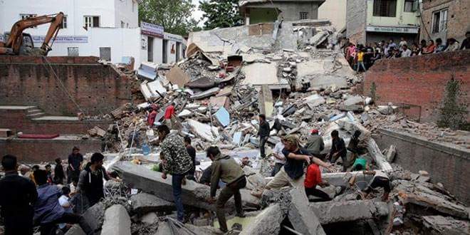 Nepal'deki deprem faciasında, Nepal halkının acılarını paylaşıyor, en kısa zamanda yaralarının sarılmasını diliyorum