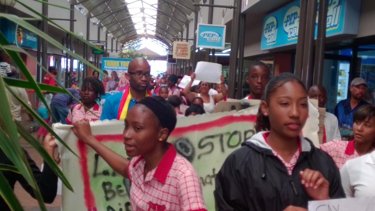 YouthManagersSA's tweet photo. The Eldorado Park High YMF Leaders ServantHood, Selfless #YMcares #EldoradoParkSecondary #WalkAgainst #Xenophobia http://t.co/6bbkOye3fW