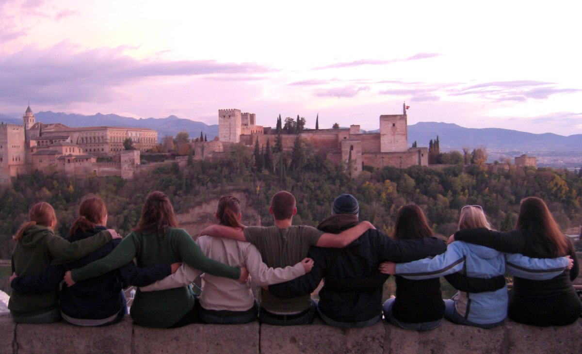 We love seeing picture of the moments you create with new life long friends! Send them to stdyabrd@callutheran.edu